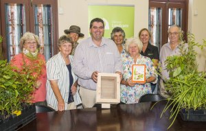 Christmas Draw – Groups first Christmas raffle, fully stocked hive of native stingless bees (1st Prize – David Kelly) drawn by Mayor Richie Williamson at the Clarence Landcare Office